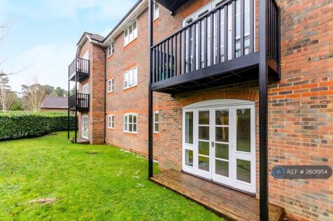 Two Private Decking Areas 