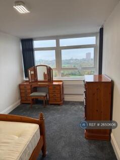 Main Bedroom With Double Bed 