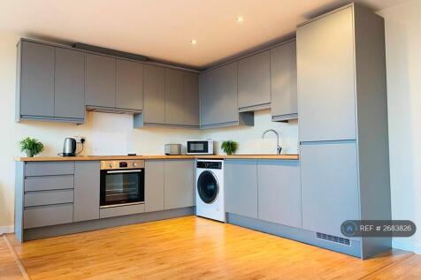 New Kitchen And Appliances