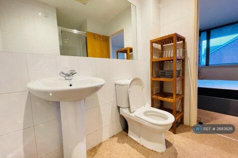 Master Bedroom En-Suite