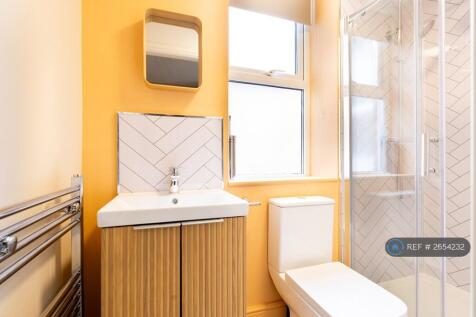 Bedroom Three En-Suite