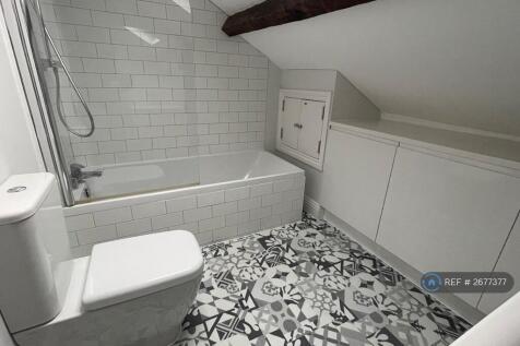 Upper Bathroom &amp; Laundry