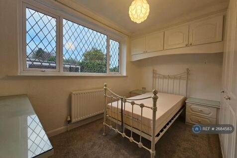 Bedroom 2 (Double Possible)