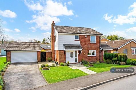 Front Of House &amp; Detached Garage