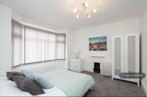 Double Bedroom Available To Rent