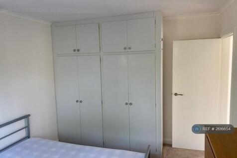 Main Bedroom - Plenty Of Storage