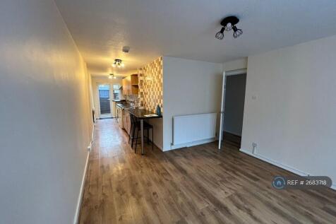 Living Room Into Kitchen 