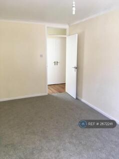 Look To Entrance Bed 4/Dining Room