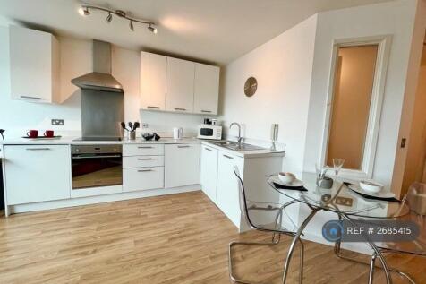 Kitchen / Dining Area