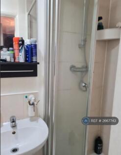 Bathroom No 3(En Suite)