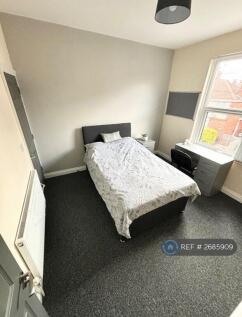 Bedroom 3 - 1st Floor Front