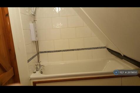 Steel Bath With Electric Shower