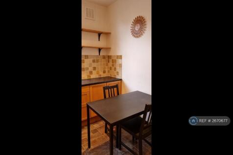 Kitchen Table Sitting 4 People