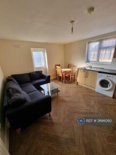 View Towards Dining Area And Access To The Terrace