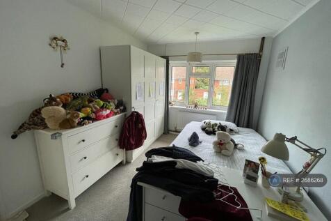 Bedroom 2 Showing Full Room