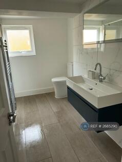 Bathroom 1 (Downstairs)