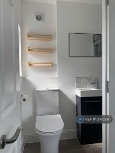 Ensuite (Bedroom 6)