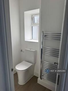 Ensuite (Bedroom 5)