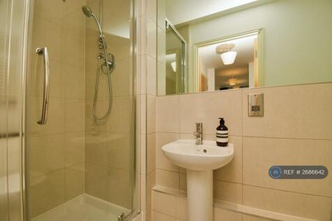 Bedroom 1 - En Suite