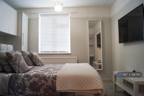 Bedroom 1 (Large Double)