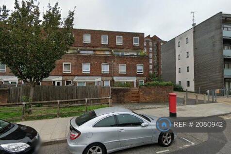 Approach From Lansdowne Drive To Blackstone Estate