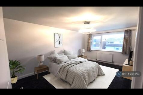 Spacious Double Bedroom