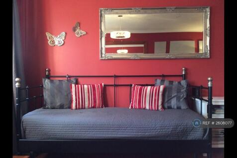 Sitting Room Guest Bed, Sleeping 2x2