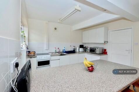 Breakfast Bar/Kitchen