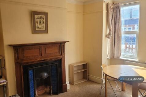 Sitting Room/Dining Room