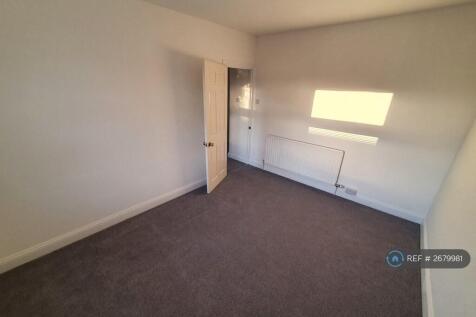 Rear Spacious Double Bedroom 1