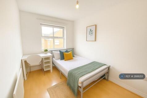 Top Floor Front Right Bedroom