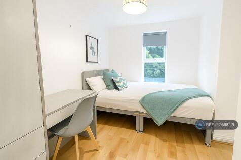 First Floor Back Left Bedroom