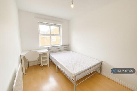 Top Floor Front Right Bedroom