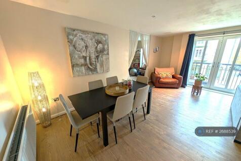 Dinning Area &amp; Lounge