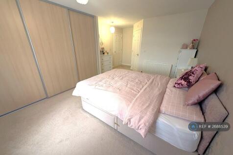 Main Double Bedroom With Ensuite
