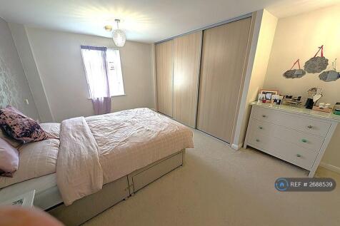 Main Double Bedroom With Ensuite