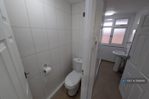Toilet &amp; Shower Room