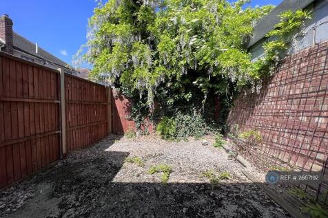Garden Room / Outbuilding