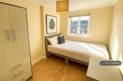 First Floor Back Right Bedroom