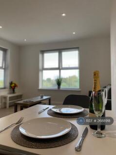 Open Plan Lounge/Dining