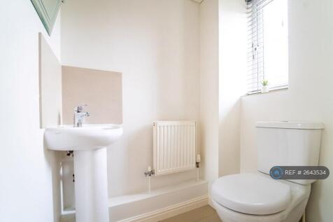 Bedroom 4 &#43; Ensuite