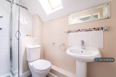 Bedroom 2 &#43; Ensuite