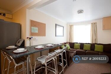 Living Room Ramsgate Rooms - Cleaned Weekly 