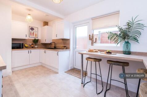 Communal Kitchen 138 Bat Street