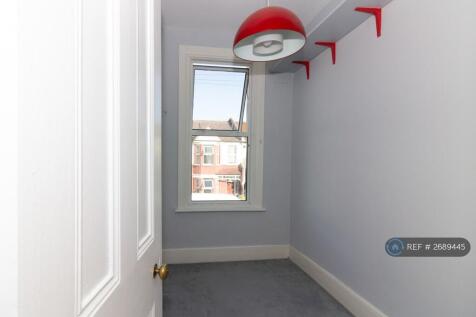 Single Bedroom / Study