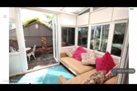 Conservatory/Lounge/Diner/Kitchen &amp; Garden Access 