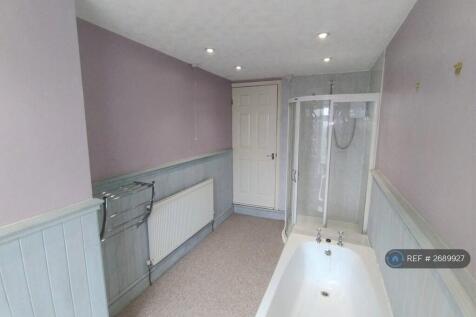 Bath And Shower Room