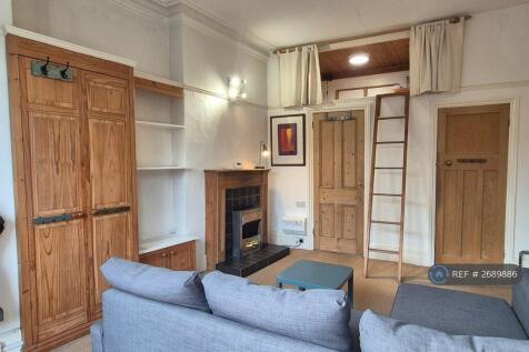 Living Room / Bedroom