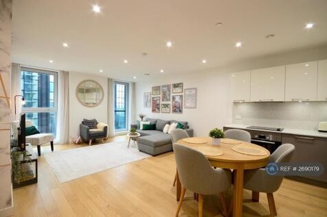 Living Room &amp; Open Plan Kitchen