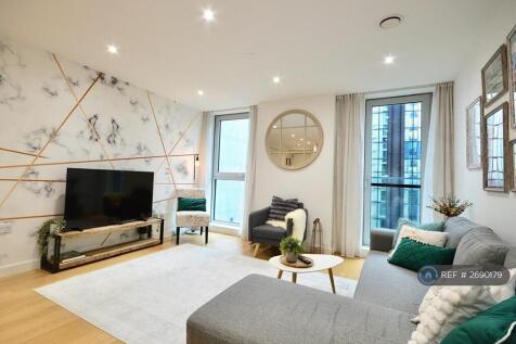 Living Room &amp; Open Plan Kitchen